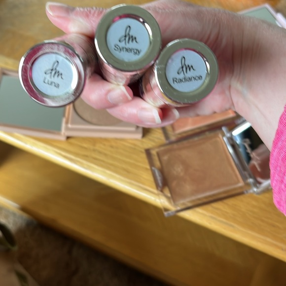 Denessa Myricks/Persona/Dominique Cosmetics/ Kinder Glow Highlighter lot… - Picture 7 of 7